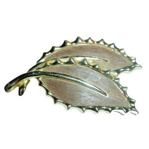 SARAH COVENTRY Vintage Gold Tone Double Leaf Wood Look Brooch Pin Woody